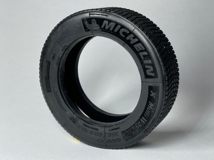 Low Michelin powered axle tire